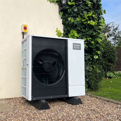Mitsubishi Electric šilumos siurblis oras-vanduo su integruotu boileriu 200 l Ecodan Zubadan E-gen 8,0 kW 5
