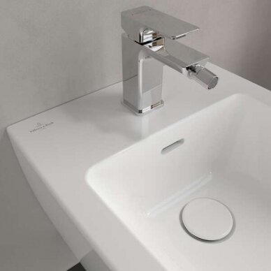 Villeroy&Boch pakabinama bidė Subway 3.0 su CeramicPlus 6