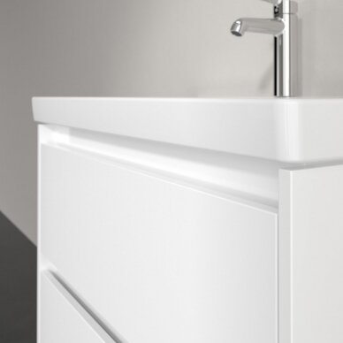 Villeroy&Boch spintelė po praustuvu 772x596 Skyla 5