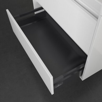 Villeroy&Boch spintelė po praustuvu 772x596 Skyla 7